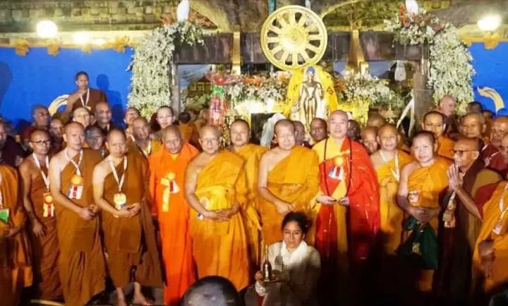 Foto program URGENT! Dana Sponsor 17 Anggota Sangha Tipitaka Chanting