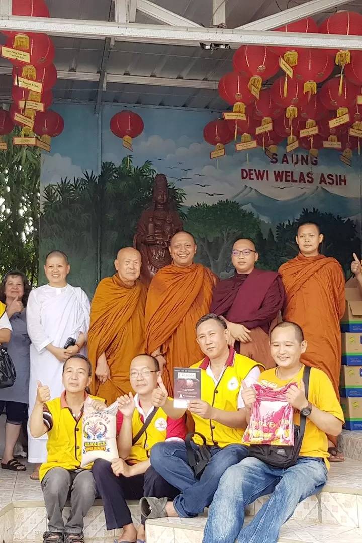 Foto program Dana Asuransi Kesehatan Para Bhikkhu dan Meichi