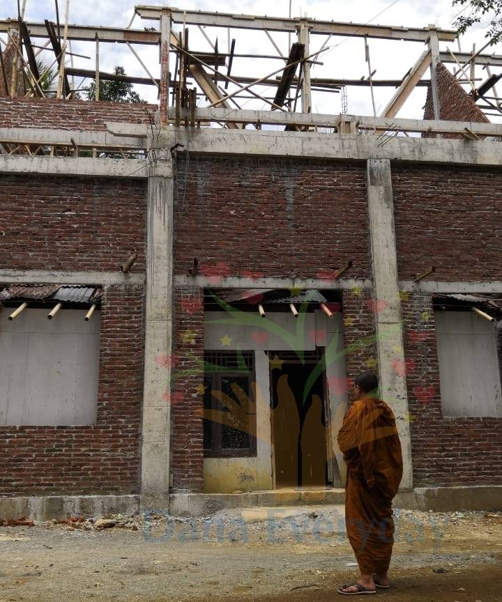 Foto program URGENT! Dana Pasang Atap Supaya Dhammasala Tidak Kehujanan