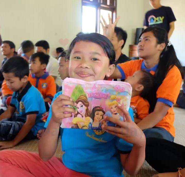Foto program Dana Mahasiswa Buddhis Turun Membina Ke Desa Buddhis