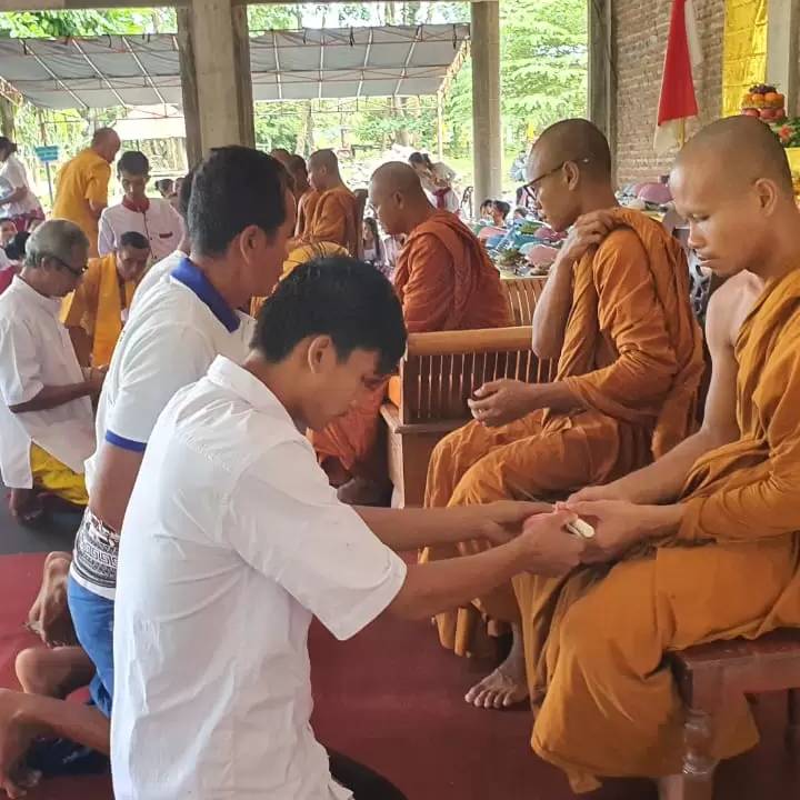 Foto program Baksos Medis & Sembako ke Ratusan Umat Desa di Lombok Utara