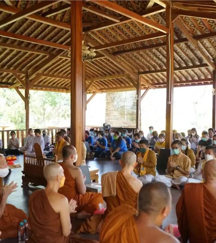 Foto program Dana Jubah Sangha dan Pelita Cinta Kasih Waisak 2023