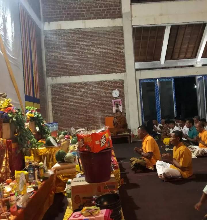 Foto program Bantu Pembangunan Saluran Air & Jendela Vihara Desa Bentek