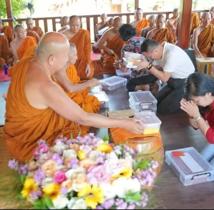 Foto program Kathina Dana 30 Anggota Sangha Saung Santi Sukha Arama