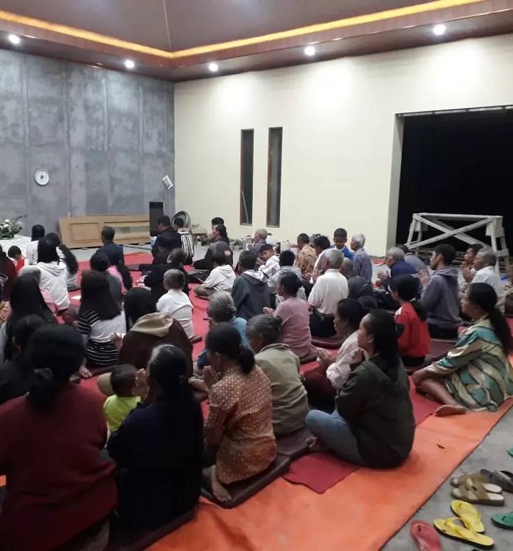 Foto program Dana Pengerjaan Lantai Vihara Vidya Loka Kab. Semarang